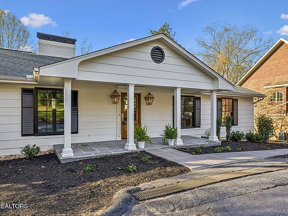 3rd image of 7004 Stone Mill Dr