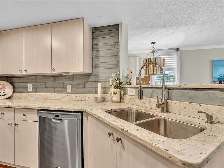 1801 N Flagler Dr #416 — Photo 18