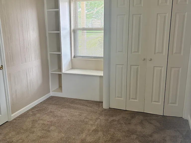 860 N Detroit St — Photo 12