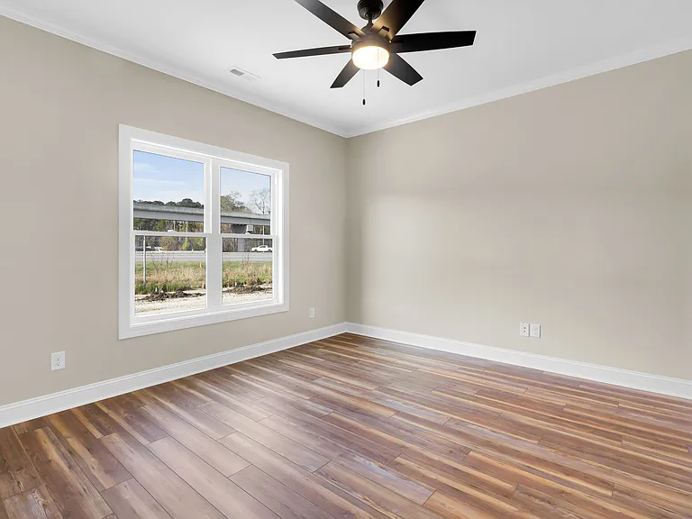 136 Macdonald Blvd — Photo 25