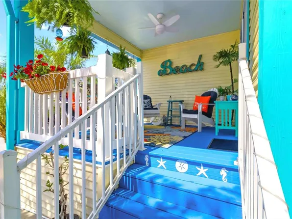 915 50th Ave W, Bradenton, FL 34207