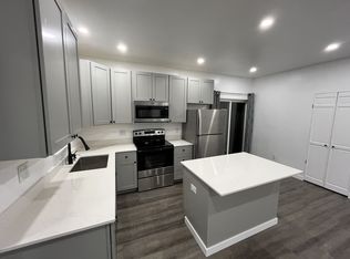 19828 88th Ave NE #B, Bothell, WA 98011