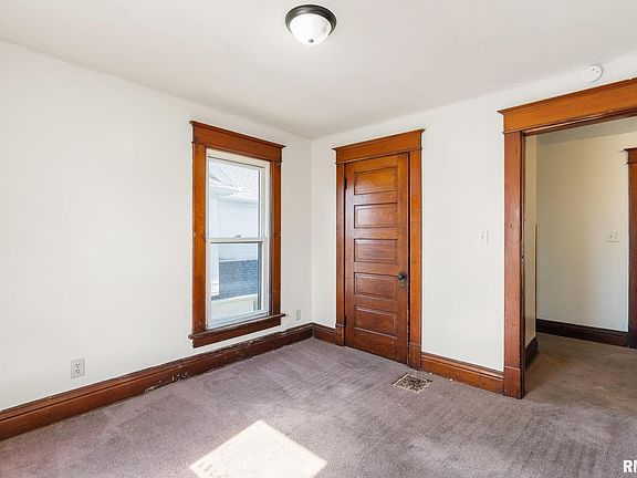 3rd image of 1315 W 15th St