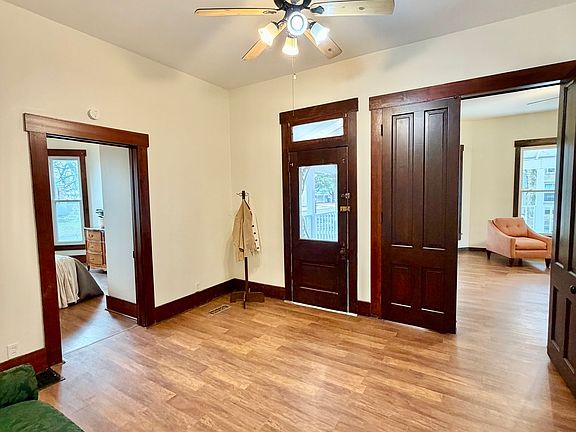 3rd image of 1302 5th St
