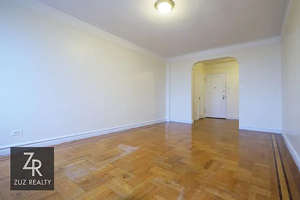 Rented by Zuz Realty | media 7