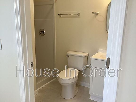 5th image of 305 8th Ave E #203