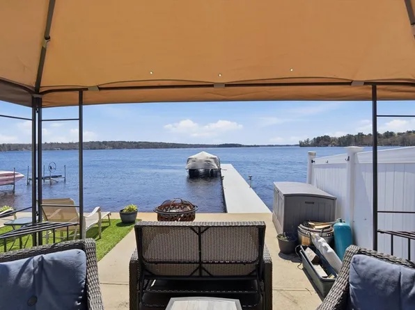 33 Shore Ave, Lakeville, MA 02347