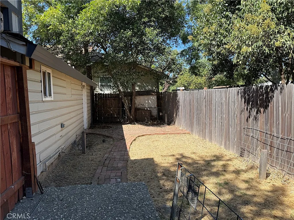 2 bed, 1092 sqft, $1,800 — Photo 2