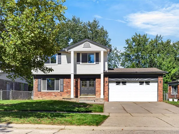 1699 Crestline Dr, Troy, MI 48083