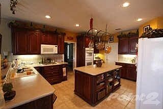 5th image of 670 Table Rock Dr