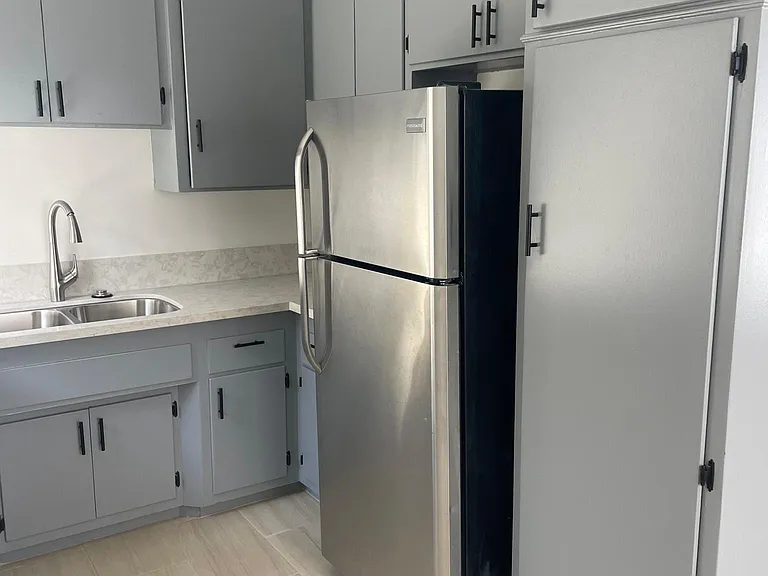 1730 Purdue Ave #3 — Photo 8