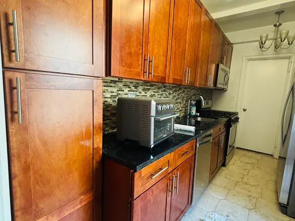 133 West 71st Street image 1 of 29