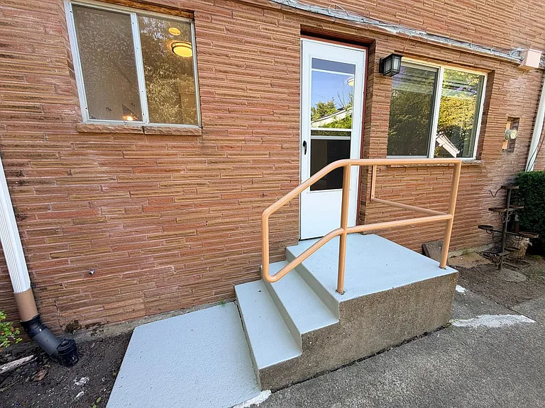 7640 SE Yamhill St #7 — Photo 10