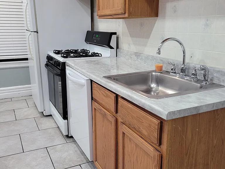 5 Powell Ave — Photo 6