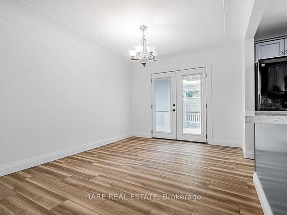 5th image of 15 Miller Dr
