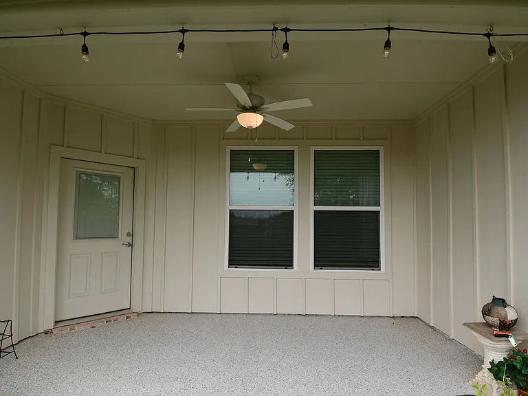 6067 Hamilton Meadows Way — Photo 32
