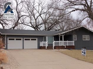 1416 Westwind Dr, Manhattan, KS 66503