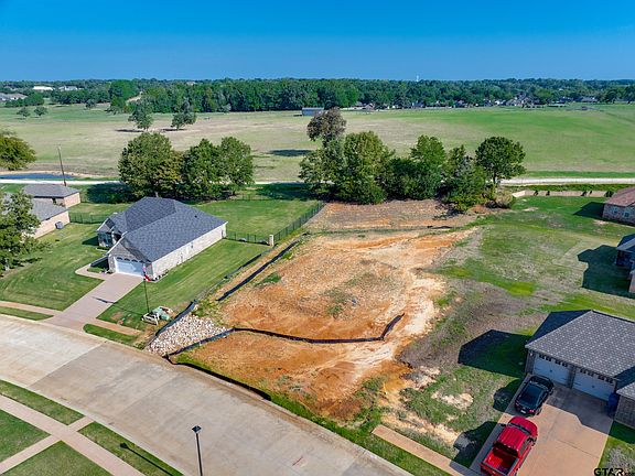 4th image of 409 Corrigan Trails Blvd