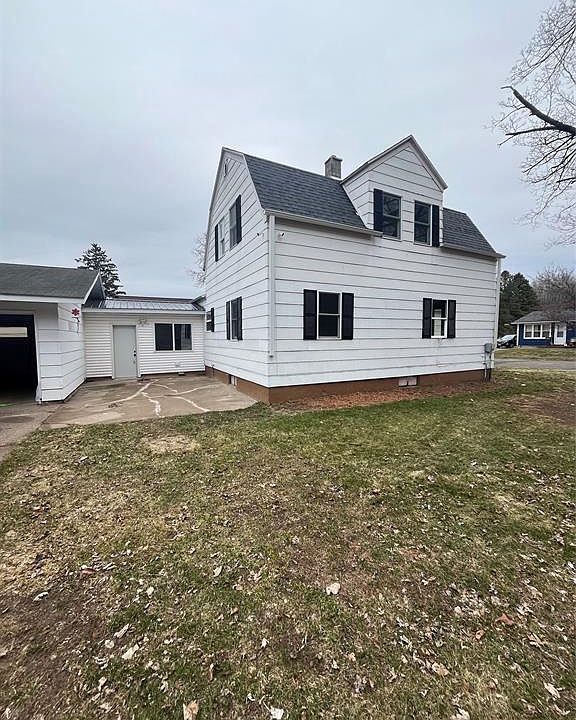 1st image of 221 Fuller Street