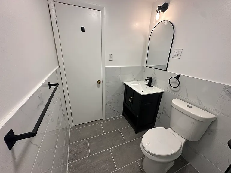 310 Bloomfield St #1 — Photo 12