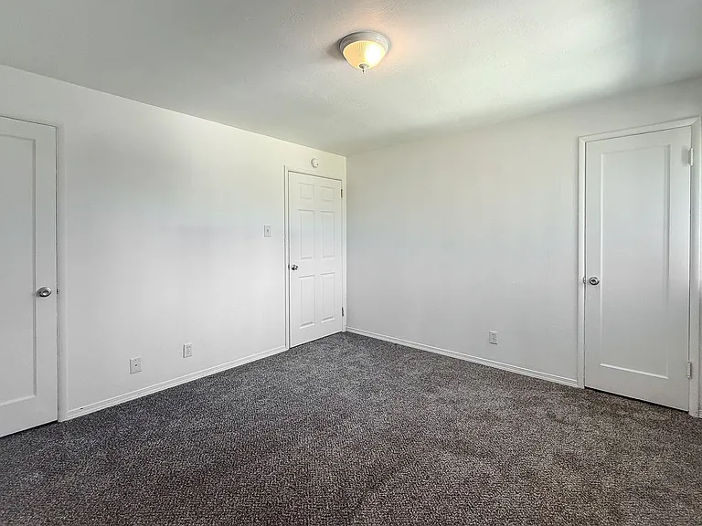 Sun Basin Apartments — Photo 17