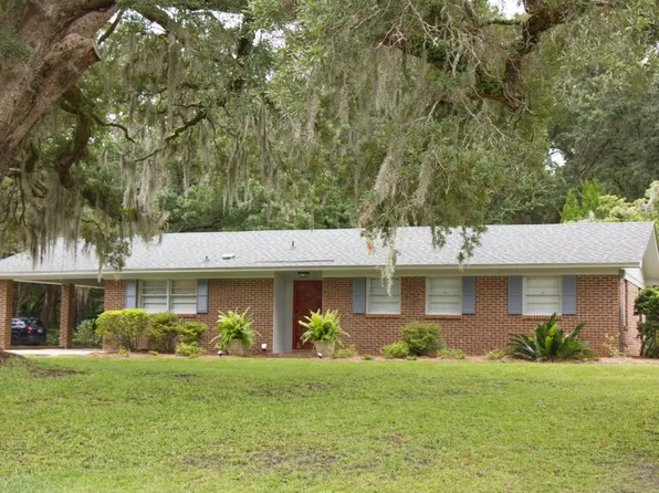 204 Friendly Ln, Wilmington, NC 28409