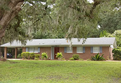 204 Friendly Ln Photo 1