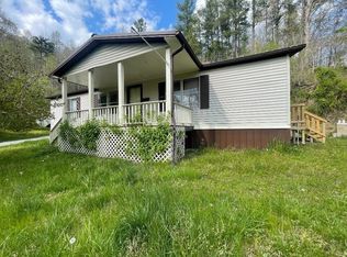 2495 Huffs Run, Grayson, KY 41143