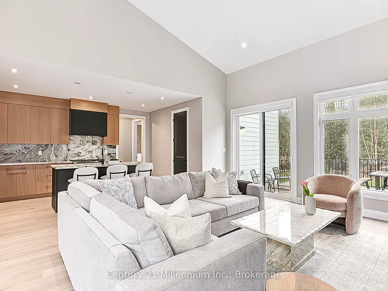 82 Goldie Ct — Photo 20
