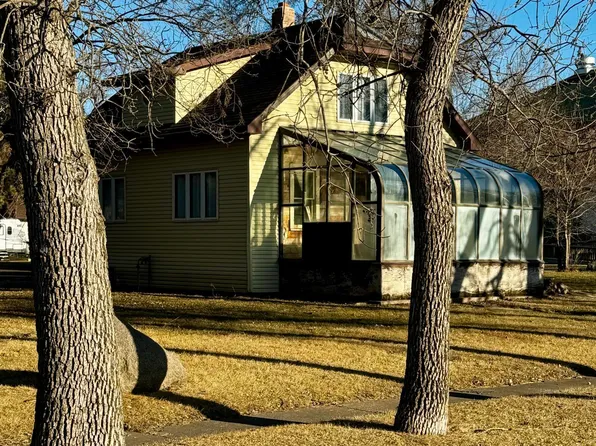 205 Wilcox Ave N, Buffalo, ND 58011
