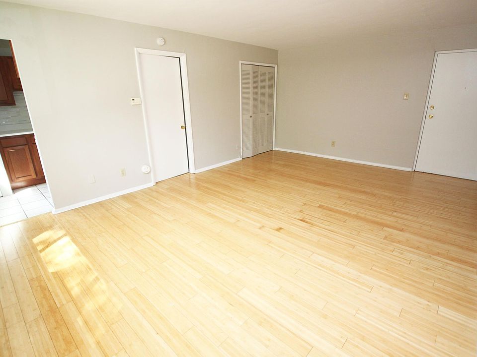 Waldorf Park Apartments 103 McKnight Cir Pittsburgh PA Zillow