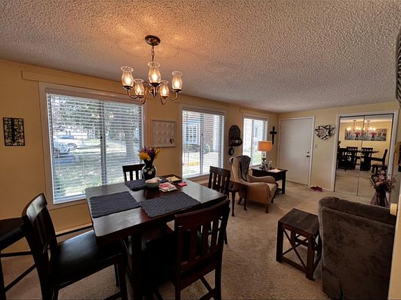 3rd image of 124 Wellington Ct