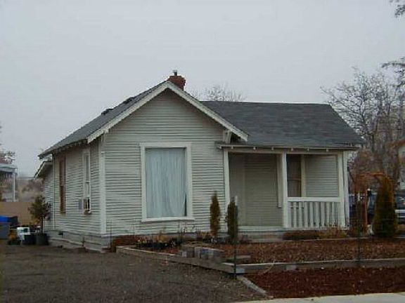 2nd image of 1012 W Cherry St