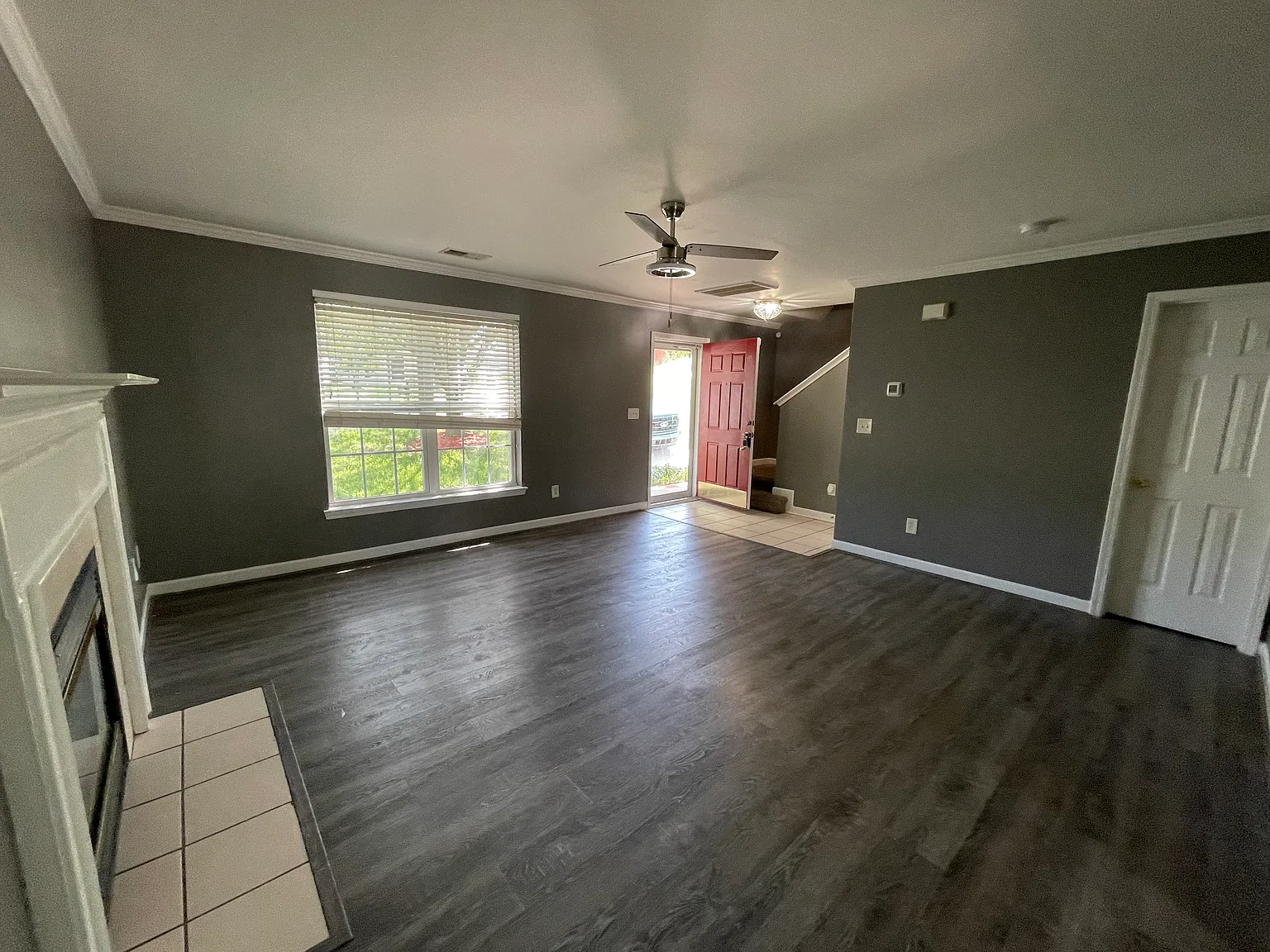 3 bed, 1344 sqft, $1,999 — Photo 4
