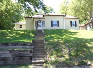 811 N 6th St, Missouri Valley, IA 51555
