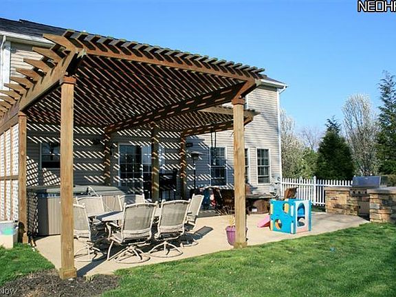 5th image of 1712 Shearwater Cir W