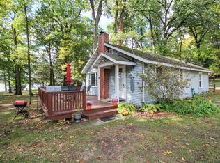 11279 Point Rd, Three Rivers, MI 49093