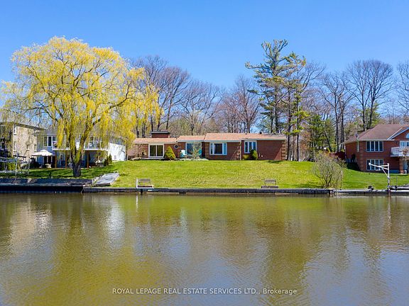 3rd image of 90 Edgewater Rd