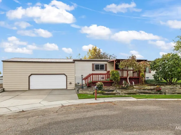 917 NW 2nd St, Fruitland, ID 83619