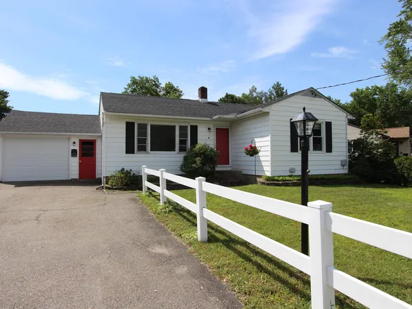 4 Pine Court, Essex Junction, VT 05452