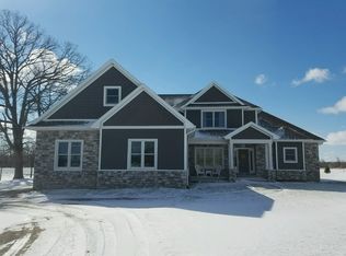 8625 Monclova Rd, Monclova, OH 43542