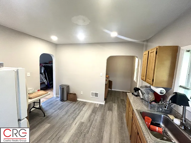 15 Hudson St #2 — Photo 11