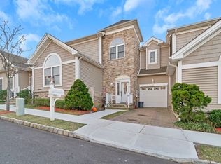 36 Tides Ln, Staten Island, NY