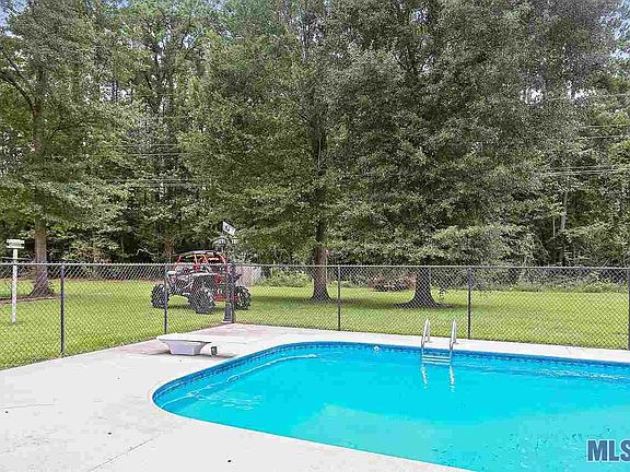 3rd image of 15346 Hidden Creek Dr