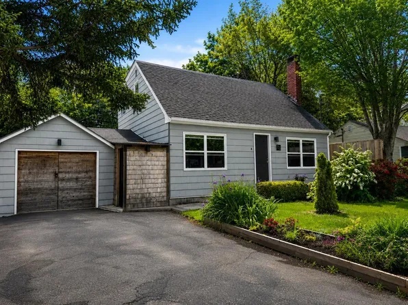 208 Donaldson Ave, Halifax, NS B3M 3B5