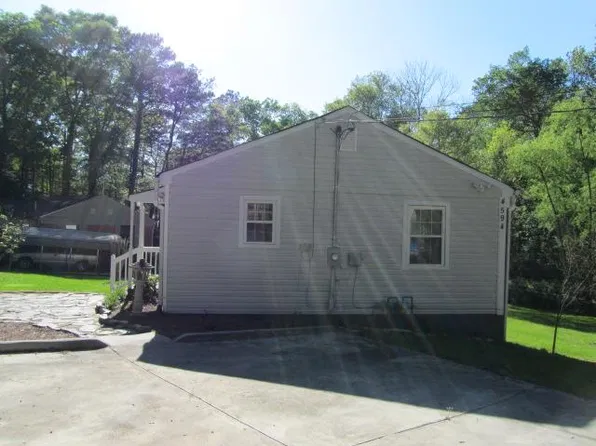 4594 Shadow Lawn Dr, Macon, GA 31210