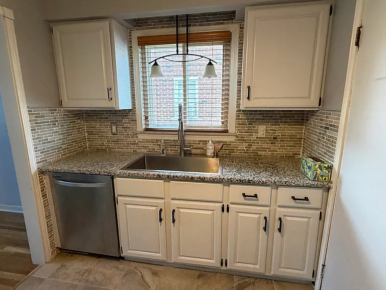 14570 Angelique Ave — Photo 5