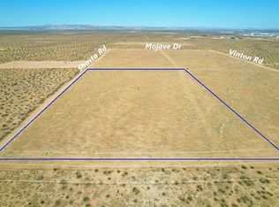 10 Shasta Rd, Phelan, CA 92371