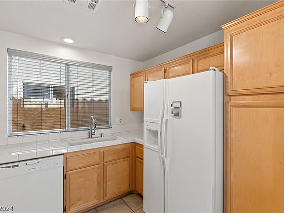 5th image of 31 Belle La Blanc Ave