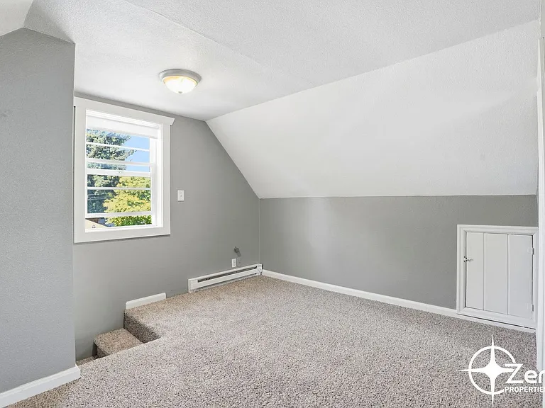 1818 W 22nd St — Photo 27
